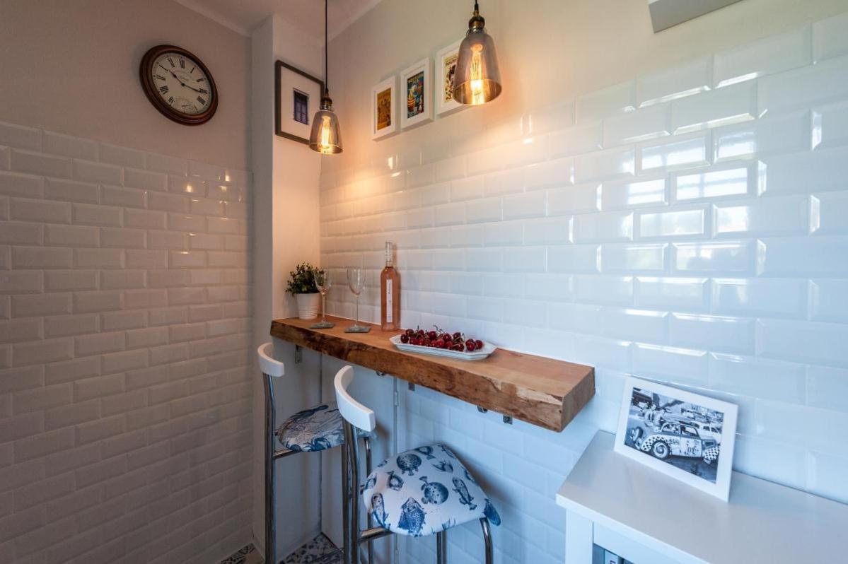 Appartement Le Poisson Bleu แซ็งต์-ราฟาเอล ภายนอก รูปภาพ
